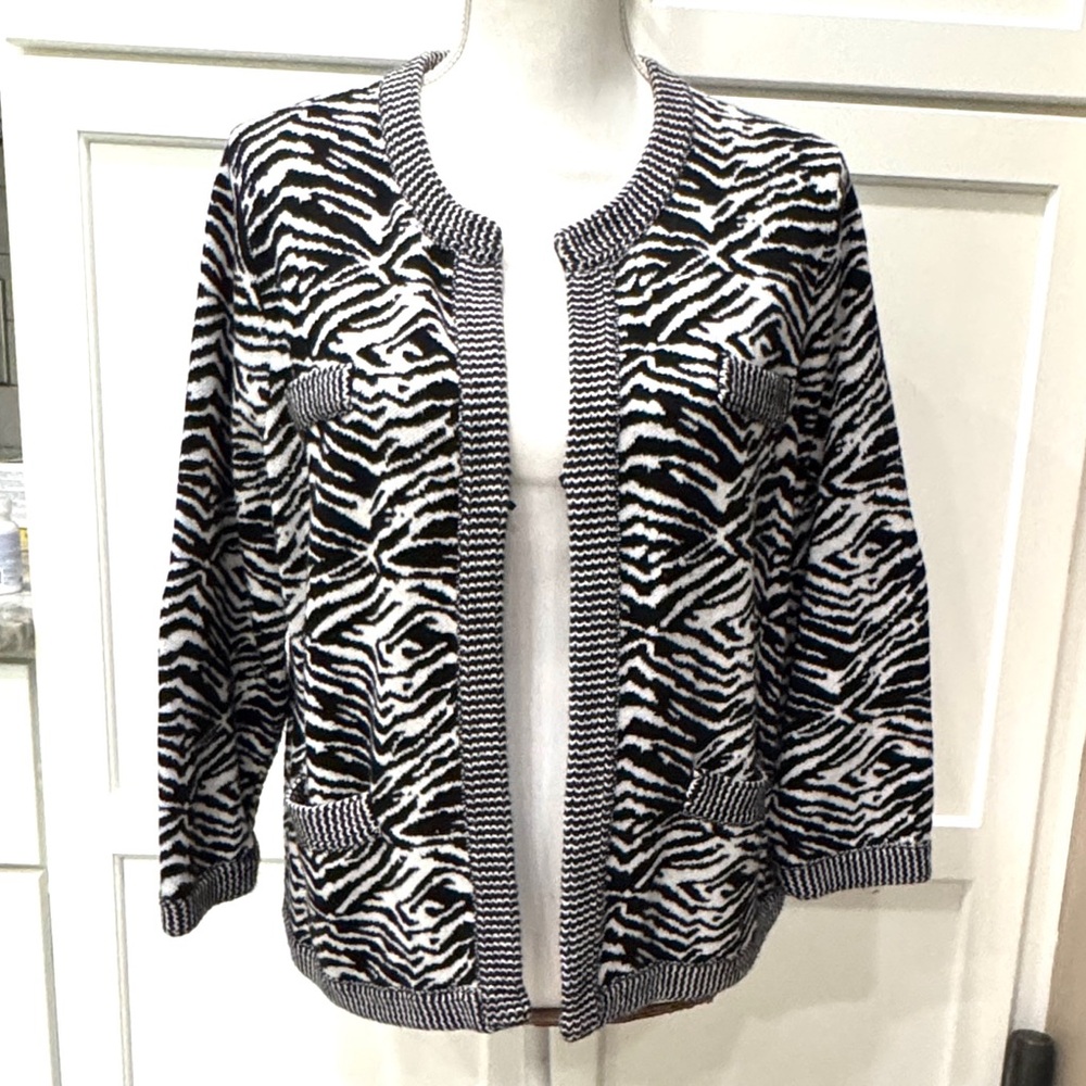 Chico's Black & White Zebra Sweater Cardigan (Size 2 Chico size chart)12 USA Top
